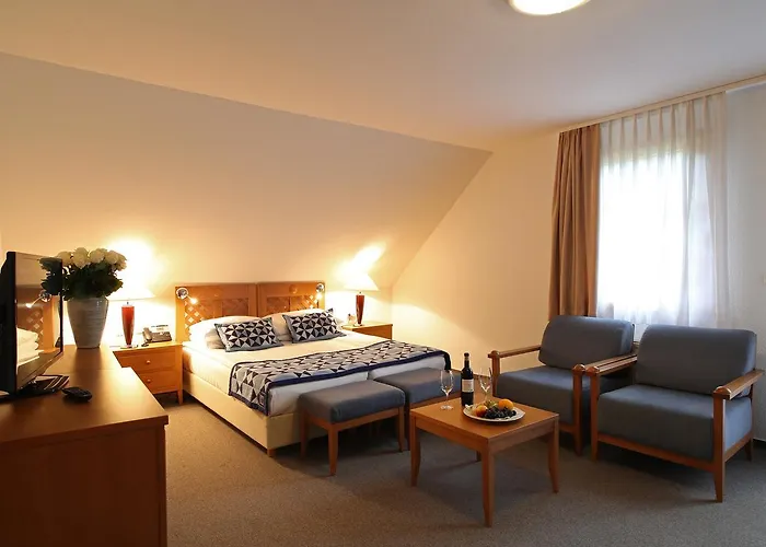 Hotel King's And Lake's House Golf Course Royal 4*