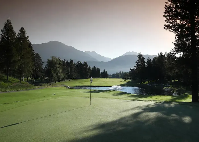 Hotel King's And Lake's House Golf Course Royal